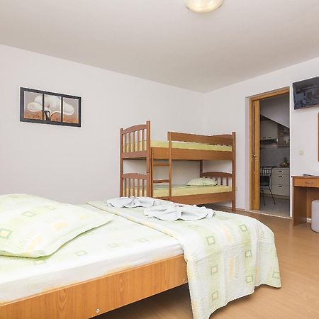 Apartments With A Parking Space Brela, Makarska - 11687 Kamer foto