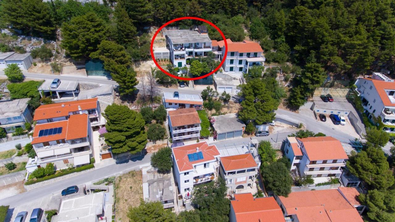 Apartments With A Parking Space Brela, Makarska - 11687 Buitenkant foto